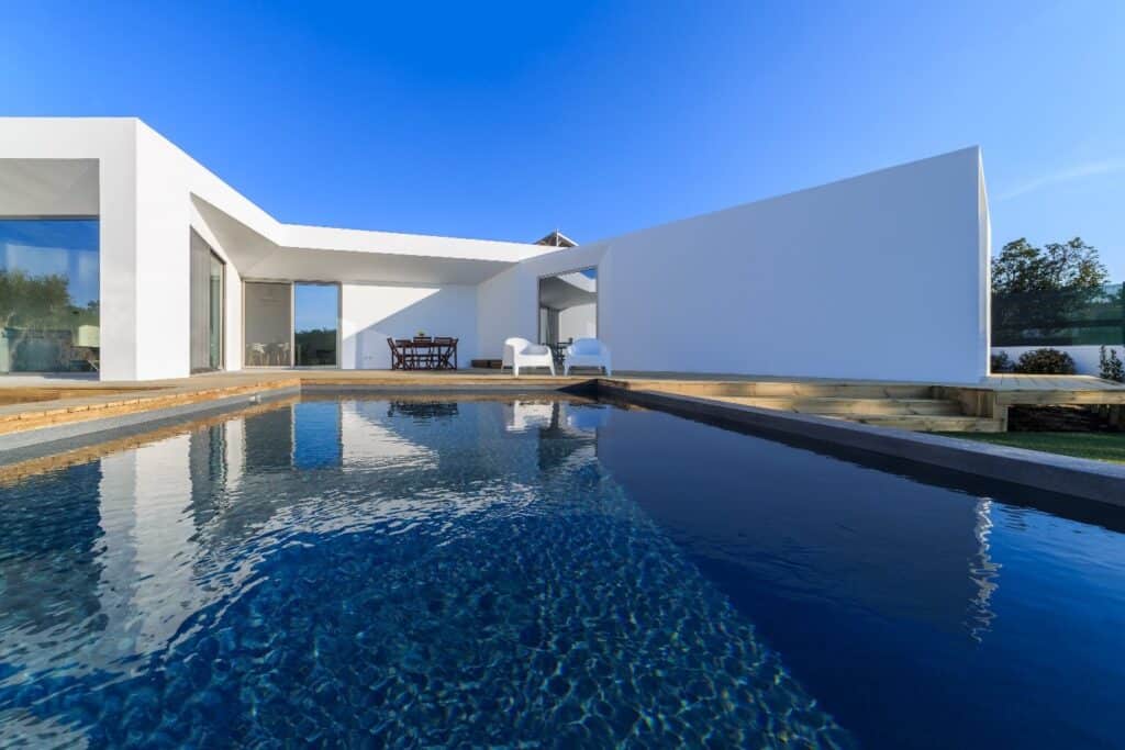Modern Luxury House - Swimming Pool